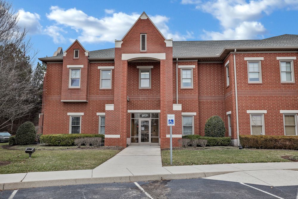 Cross Park Center: 9123 - 9131 Cross Park Drive, Knoxville, TN 37923
